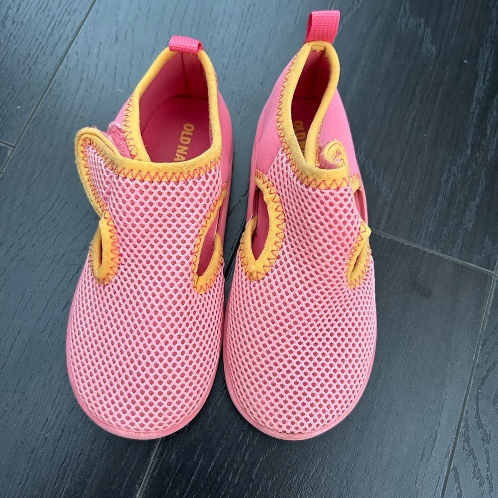 Old Navy Kids Pink and Yellow Water Shoes